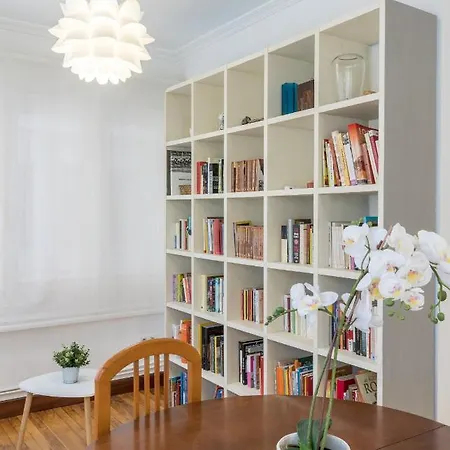 Apartment Ybarra By People